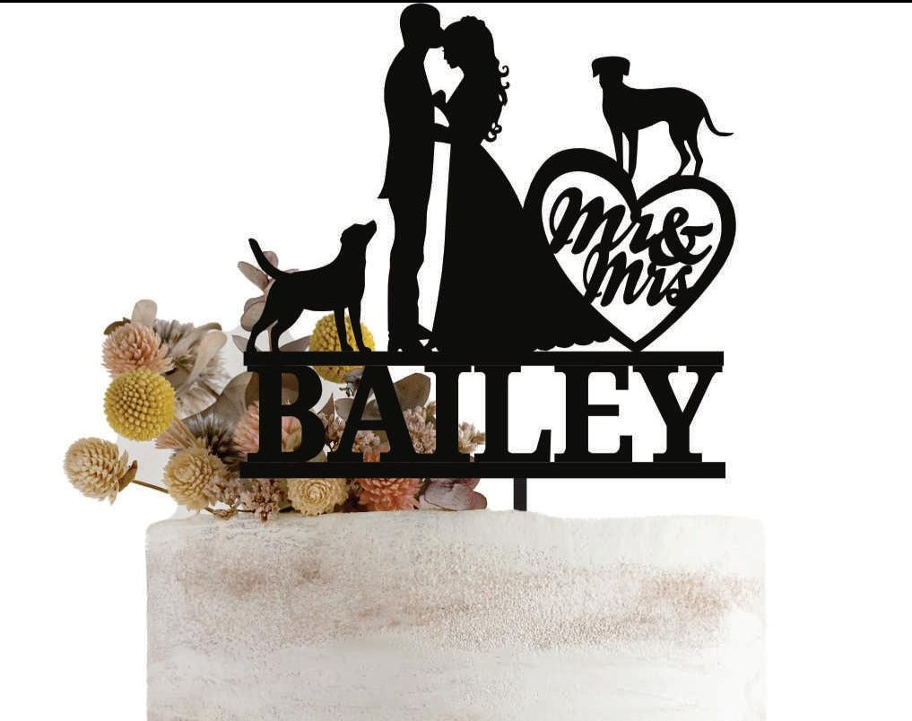 Wedding cake topper with two dogs | Beachweddingtips.com
